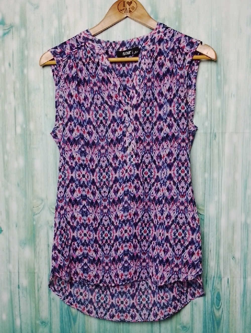 a.n.a. sleeveless tunic with an all-over geometric print Pink & Purple Medium